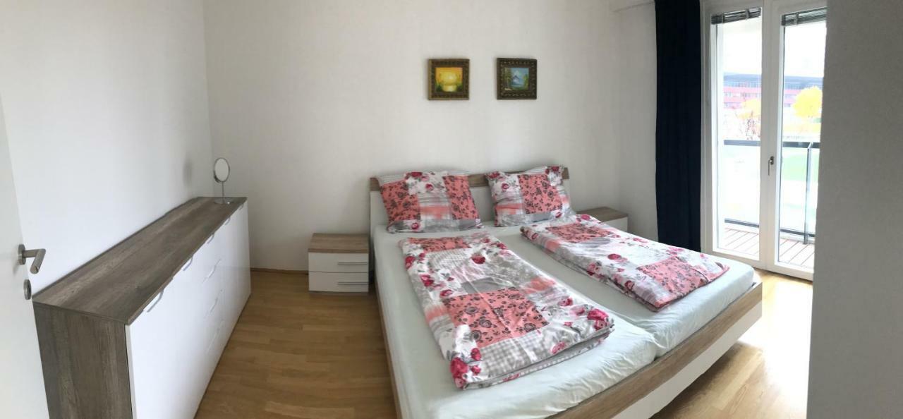 Apartment With Parking On Premise Viena Exterior foto